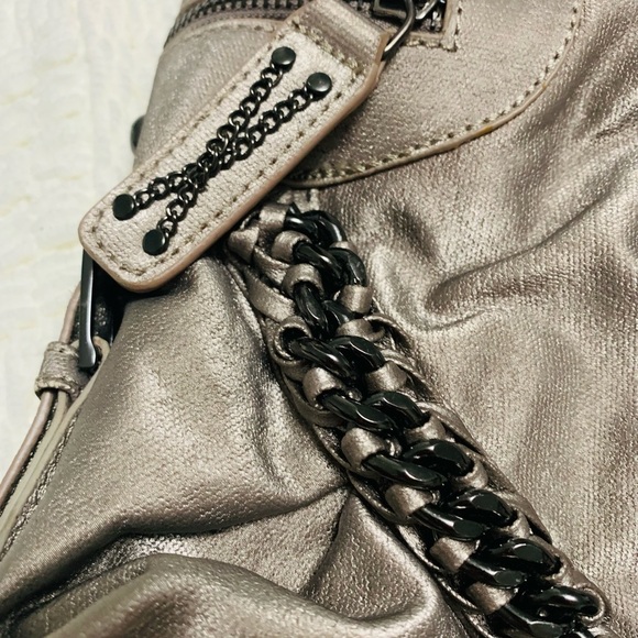 New without tags, Nicole Lee, silver, metallic shoulder bag - Picture 14 of 16